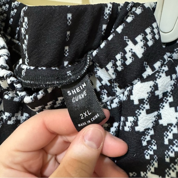Women’s SHEIN Black and White Plaid Alternative Academia Skirt Size 2X - Picture 6 of 14